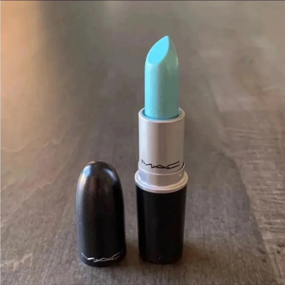 MAC Soft Hint Frost Blue Lipstick - 223
